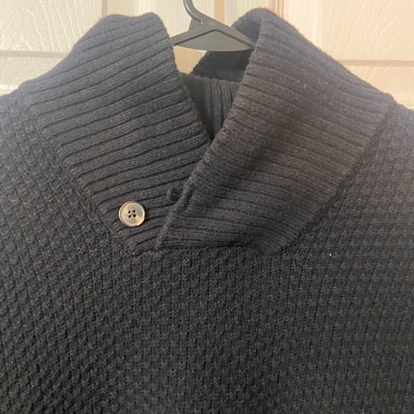 Old Navy Men’s Large Black Sweater - Picture 3 of 4